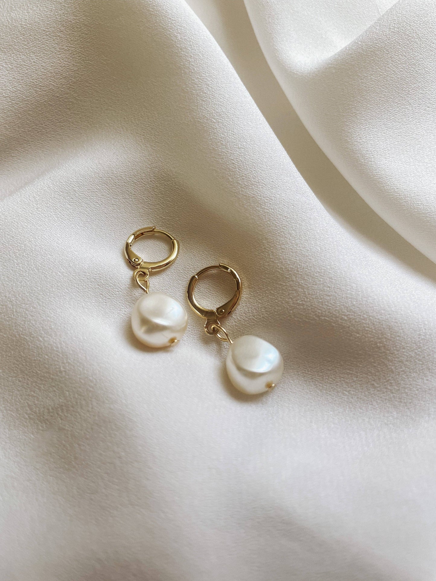 The "Jaymie" Earrings I Pearl Huggies