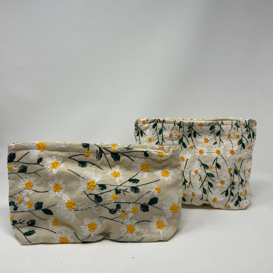 Embroidered Cloth Zipper Bag