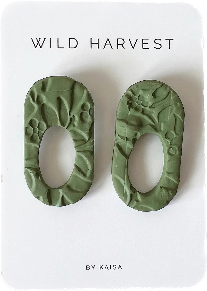 Oval cut statement stud