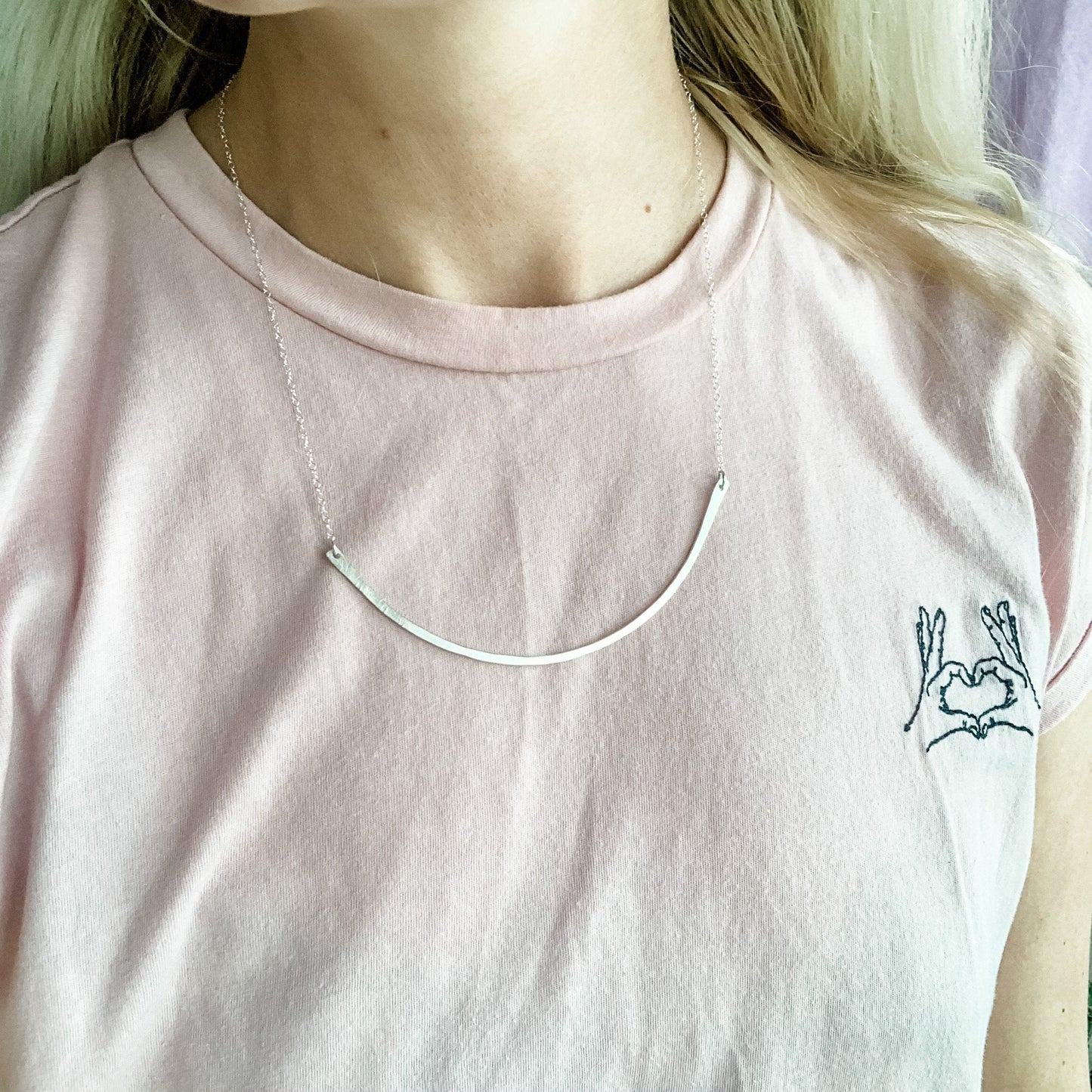 Hammered Curved Bar Layering Dainty Necklace