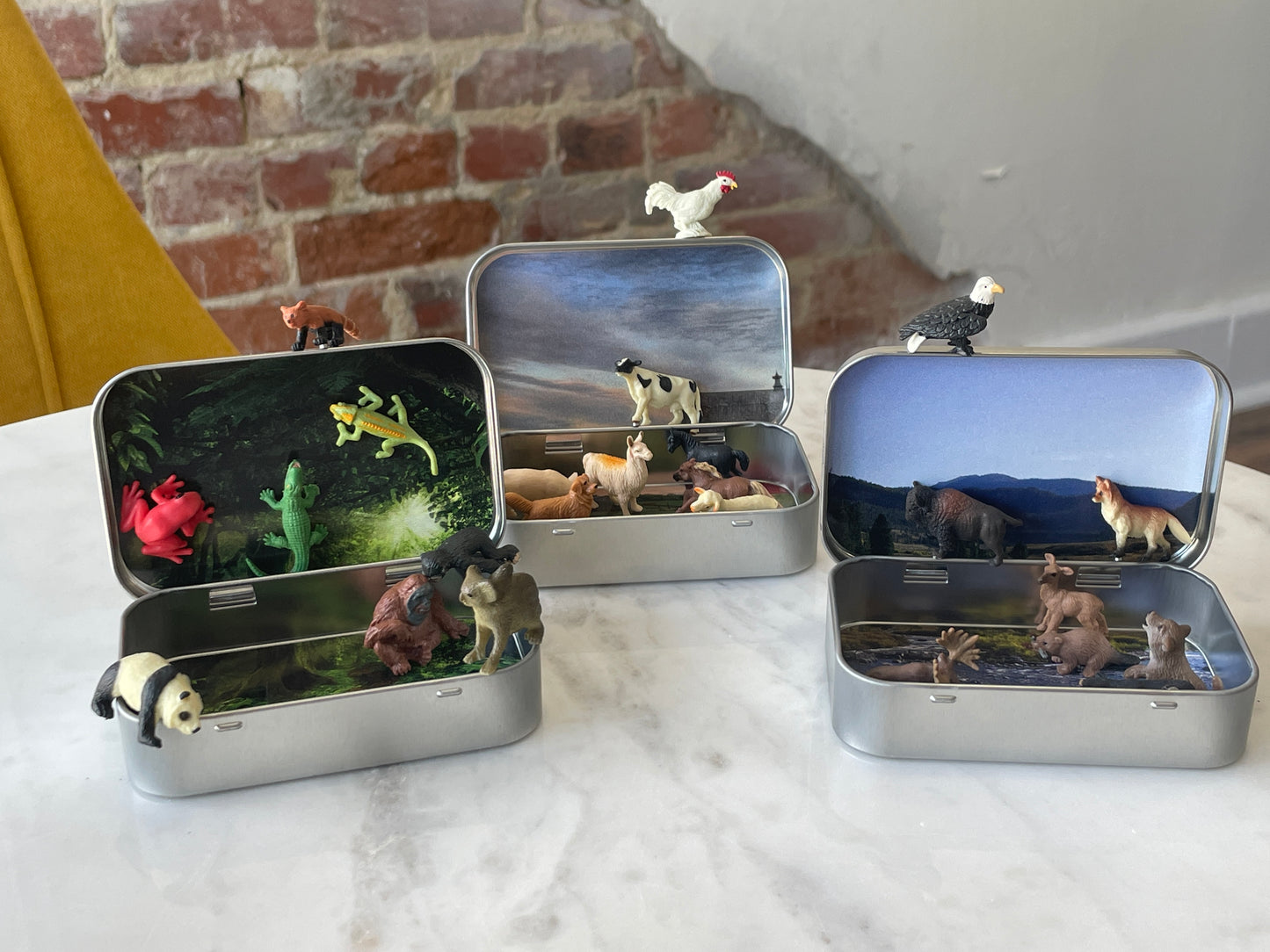 Mini Magnetic Animal Tin